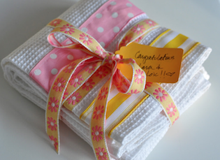 Handdoeken cadeau met lint