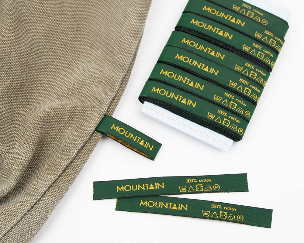The characteristics of a woven label Nominette