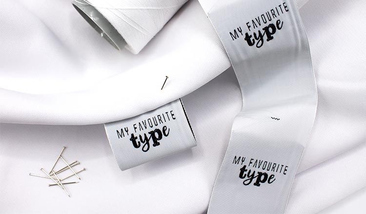 40mm staand kledinglabel met eigen logo